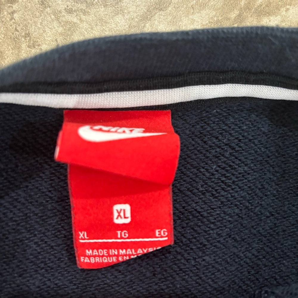 Nike Paris‎ Saint-Germain Club Men's Soccer Crew-Neck Sweatshirt sz XL - Picture 3 of 12